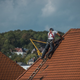 Illustration for article titled 6 Tips to Hire the Right Roofing Contractorem/em